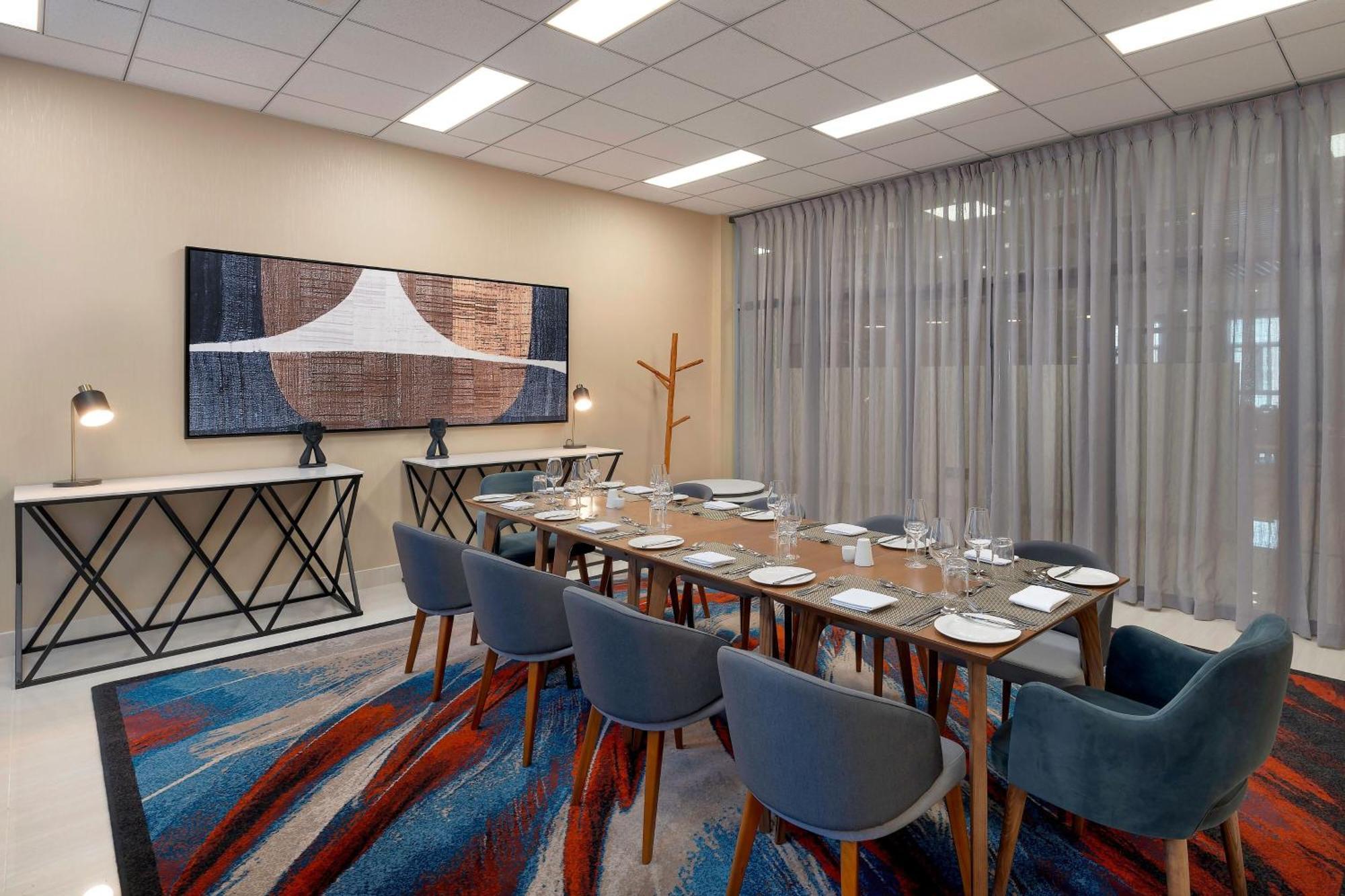 Protea Hotel By Marriott Lusaka International Airport Exterior photo