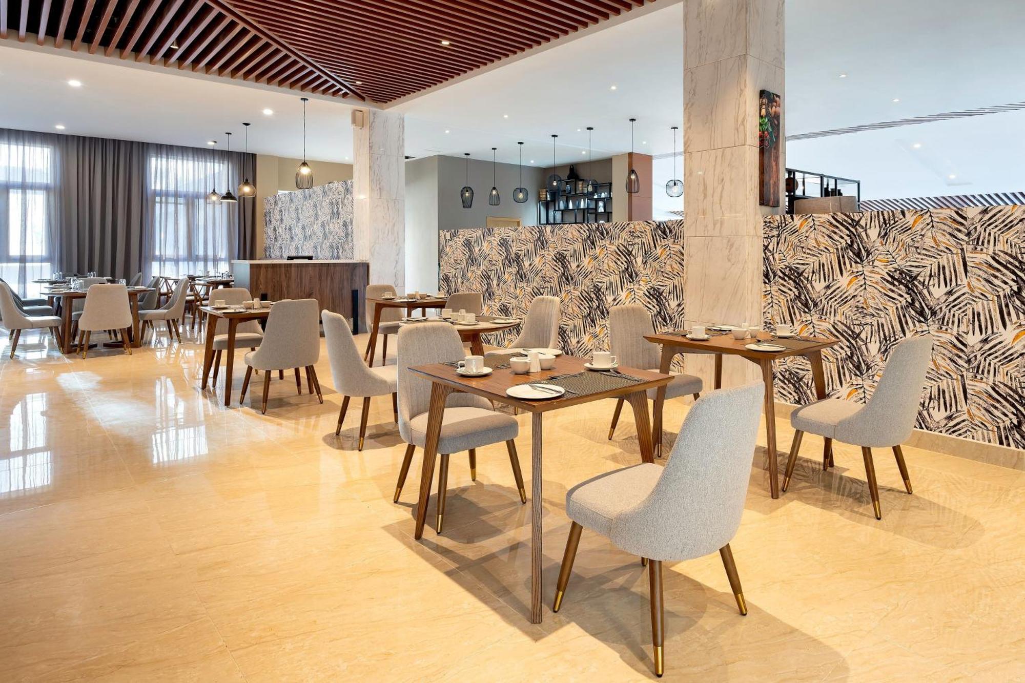 Protea Hotel By Marriott Lusaka International Airport Exterior photo