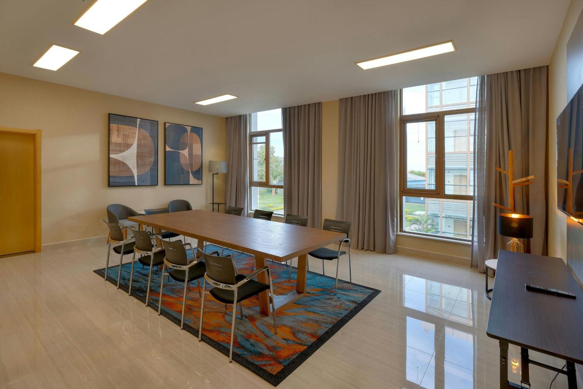 Protea Hotel By Marriott Lusaka International Airport Exterior photo