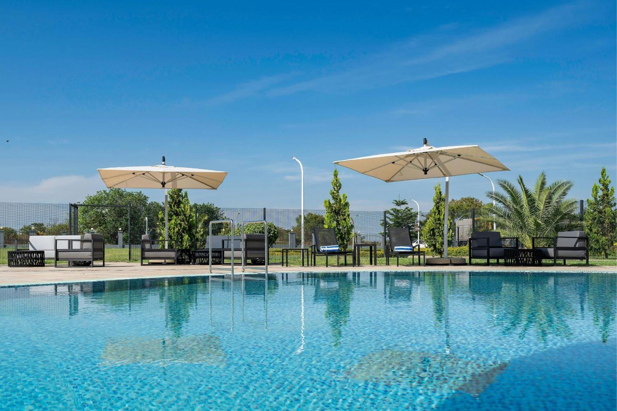 Protea Hotel By Marriott Lusaka International Airport Exterior photo