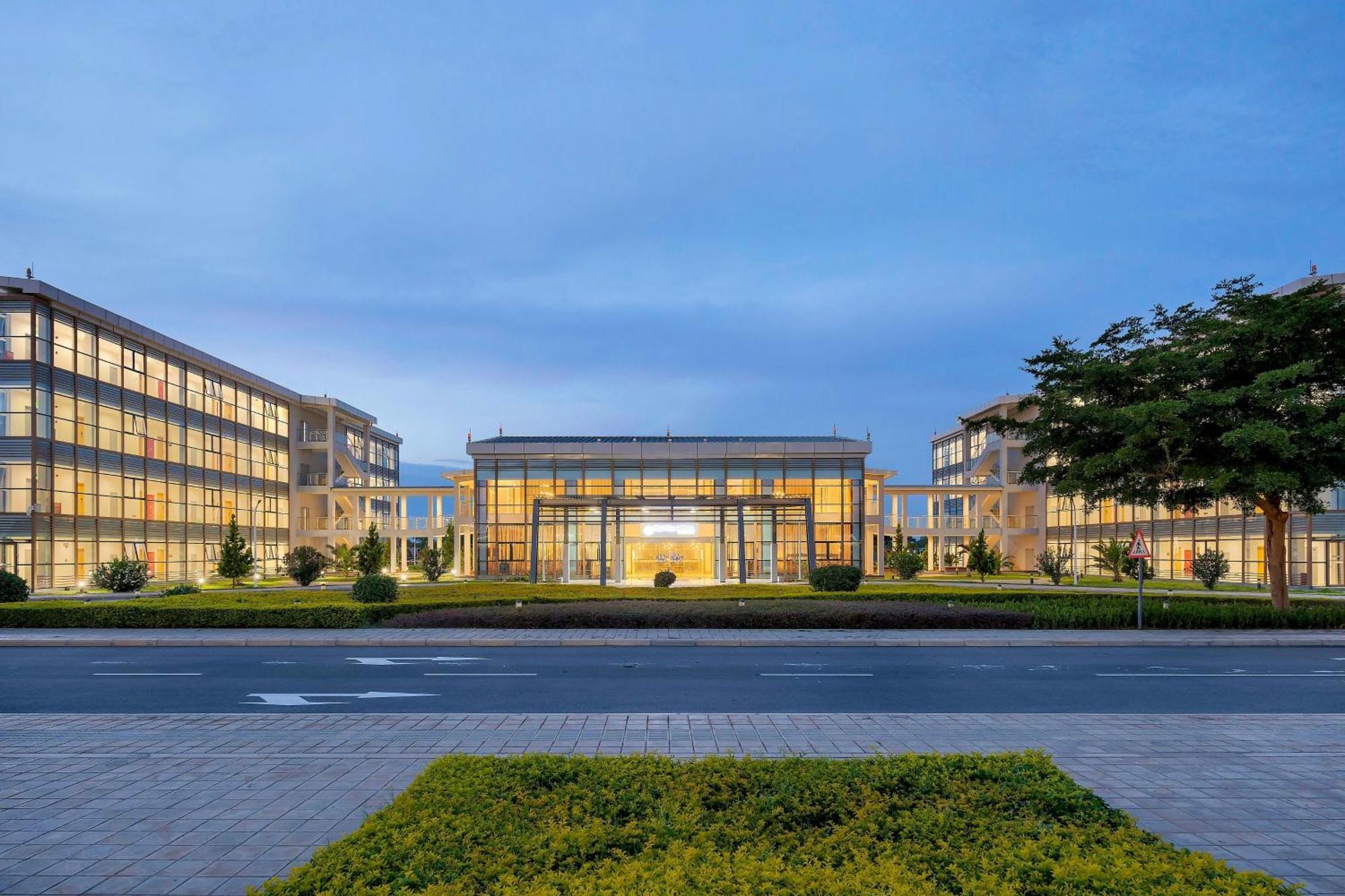 Protea Hotel By Marriott Lusaka International Airport Exterior photo