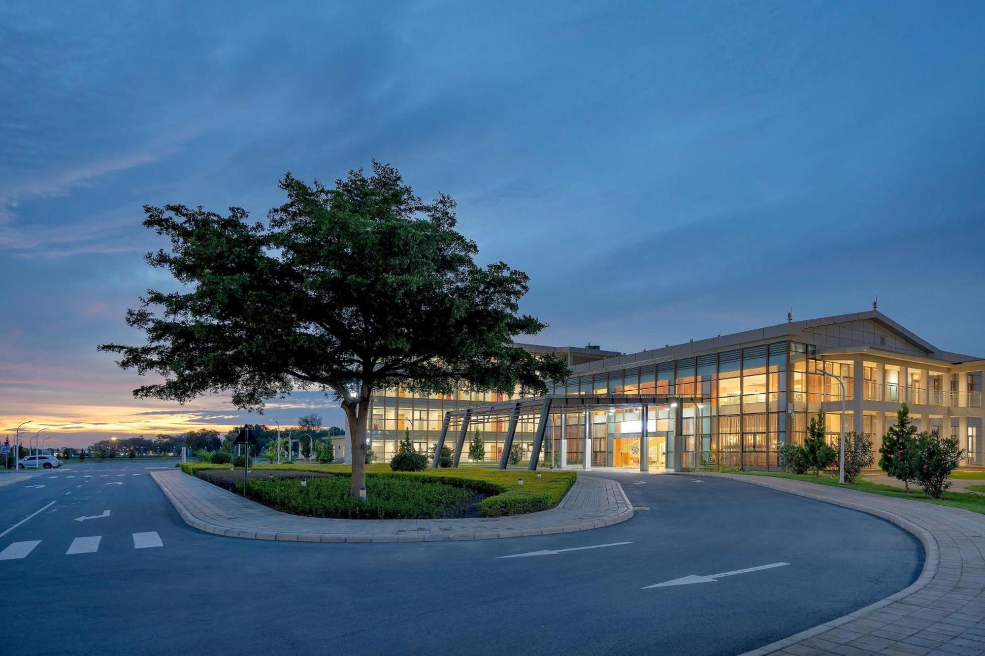 Protea Hotel By Marriott Lusaka International Airport Exterior photo