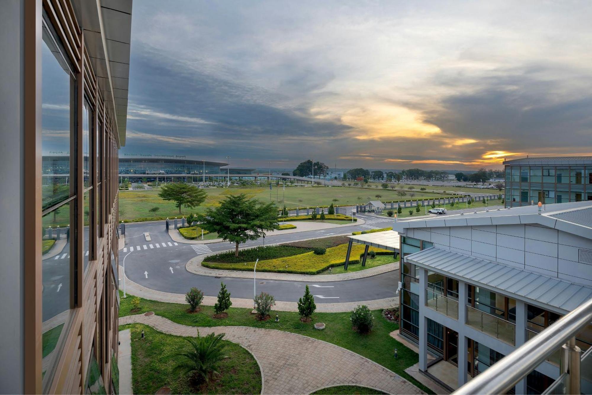 Protea Hotel By Marriott Lusaka International Airport Exterior photo